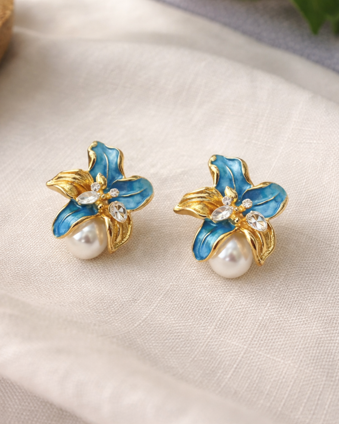 Blue Floral Pearl Stud
