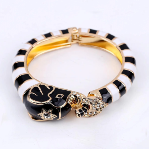 Bee Motif