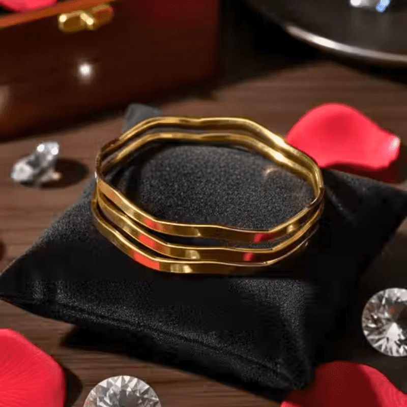Gold Wave 3-Piece Bangle Set